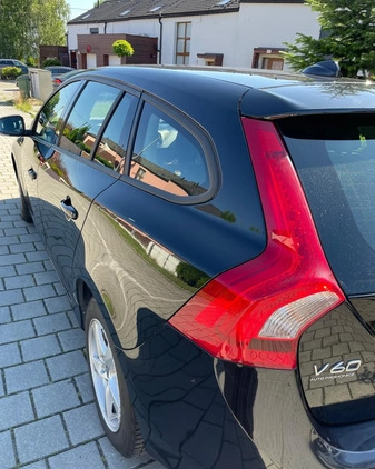 Volvo V60 cena 35800 przebieg: 285000, rok produkcji 2014 z Sosnowiec małe 46